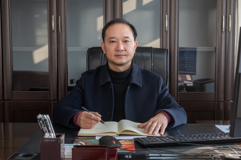 工会主席：唐俊江